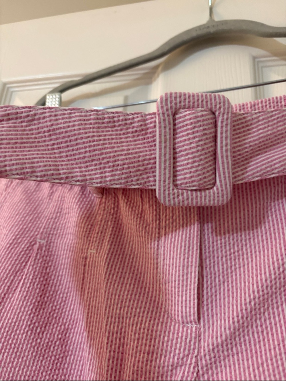 Willi Smith Pink Seersucker High-Waist Belted Shorts Size 8 - Picture 3 of 6